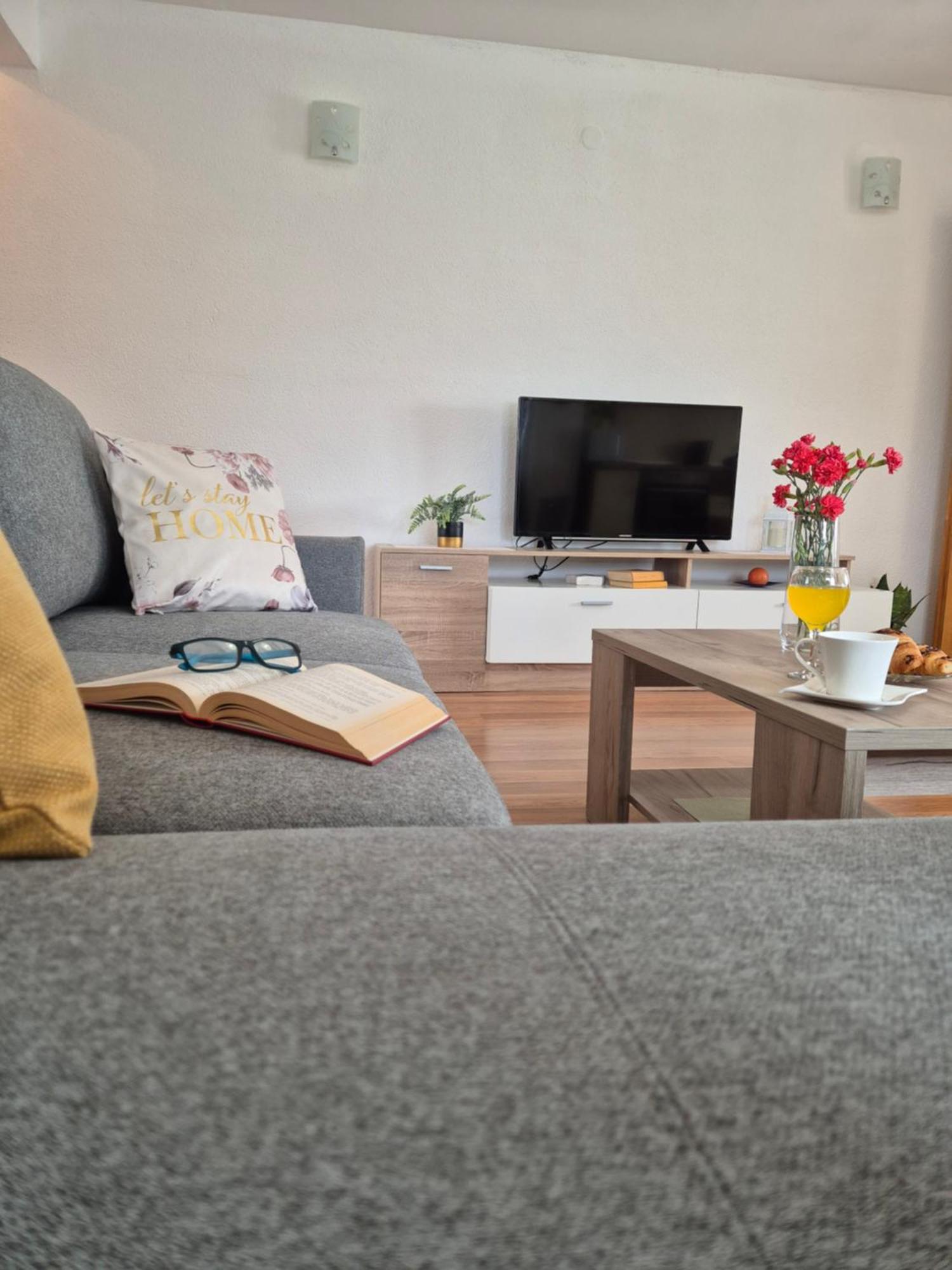 Apartman Lucija Leilighet Pridraga Eksteriør bilde
